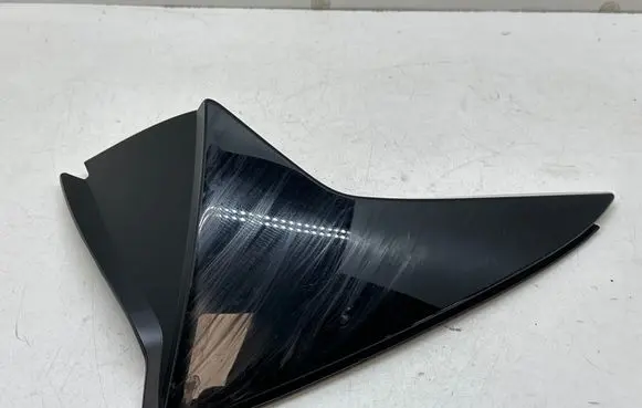 Ford Focus Tailgate/trunk spoiler JX7B442A93C