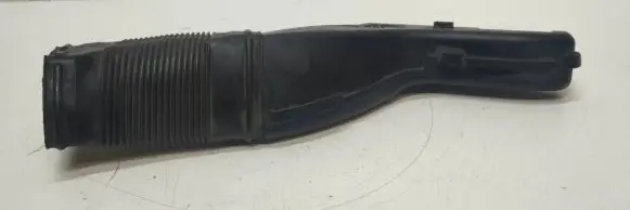 Audi A4 S4 B5 8D Air intake hose/pipe 058129617A 4615527979