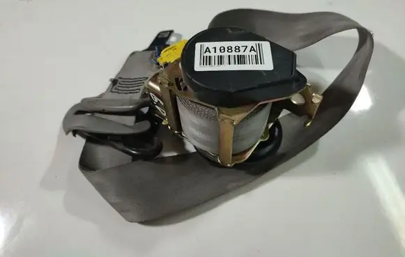 Renault Scenic I Rear seatbelt
