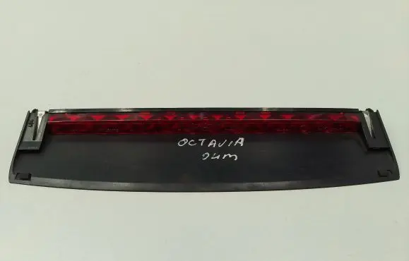 Skoda Octavia Mk2 (1Z) Third/center stoplight 246232