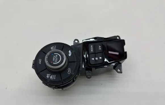 Honda Insight Climate control unit D09US