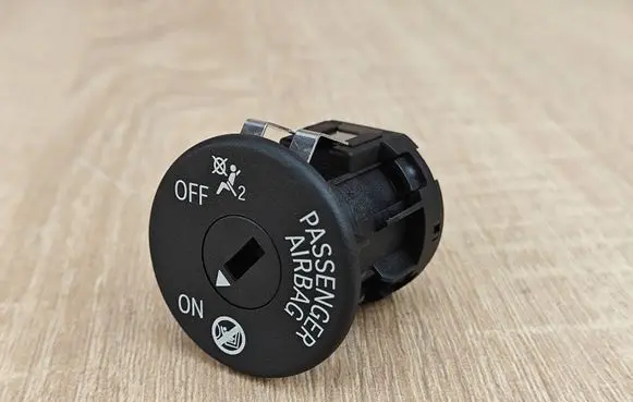 BMW 5 G30 G31 G38 Passenger airbag on/off switch 9483731