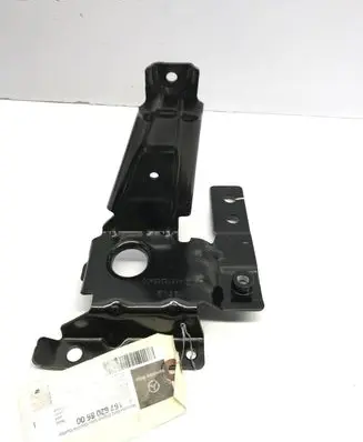 Mercedes-Benz GLE W167 Front bumper mounting bracket A1676262400