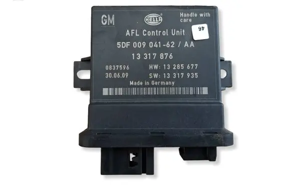 Opel Insignia A Light module LCM 13285677