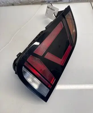 Volkswagen Up Rear/tail lights 1S0945095H 0020268305