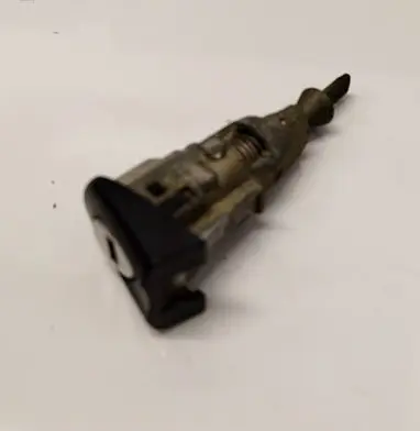 Volkswagen Golf Plus Front door lock (next to the handle) 5M0837167A