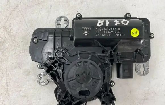 Audi Q7 4M Tailgate/trunk/boot lift motor 4M0827887B