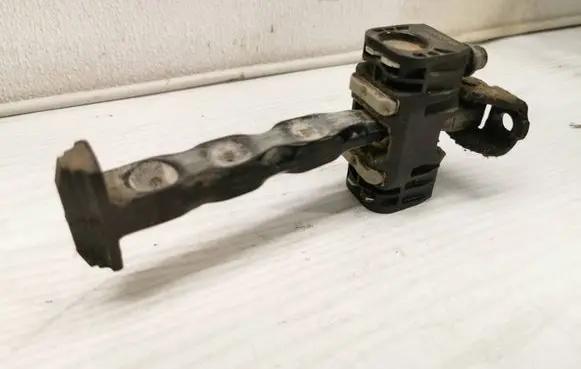 Volvo XC60 Rear door check strap stopper C8P5D