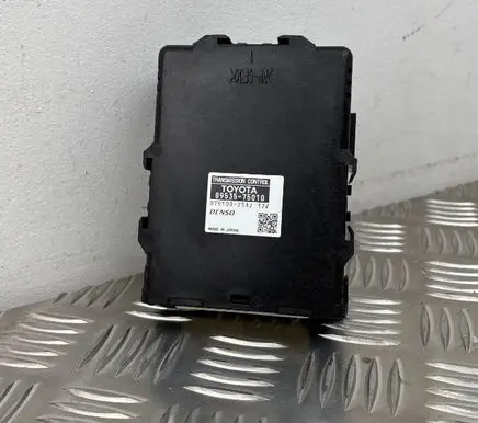 Toyota Auris 150 Gearbox control unit/module 8953575010 0791002542