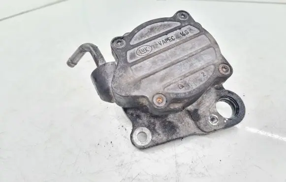 Toyota Yaris Vacuum pump ST576M2