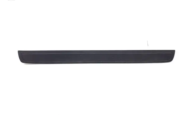 Toyota Verso Rear sill trim cover 679150F010