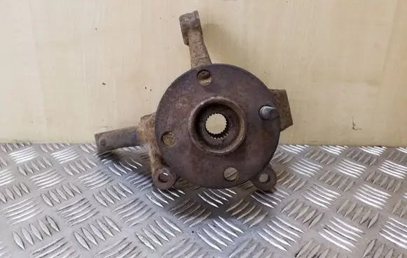 Toyota Yaris Front wheel hub