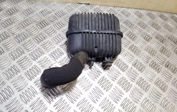 Audi Q5 SQ5 Intake resonator 8E0129955B