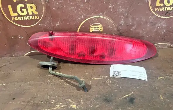 Nissan Quest Third/center stoplight 265905Z000