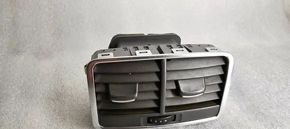 Audi A6 S6 C6 4F Rear air vent grill 4F0819203B