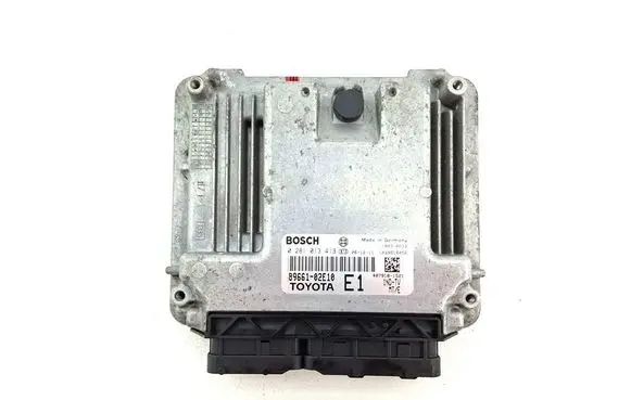Toyota Auris 150 Engine control unit/module 8966102E10 0281013413