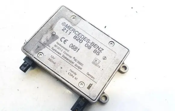 Mercedes-Benz E W211 Antenna control unit 2118200885