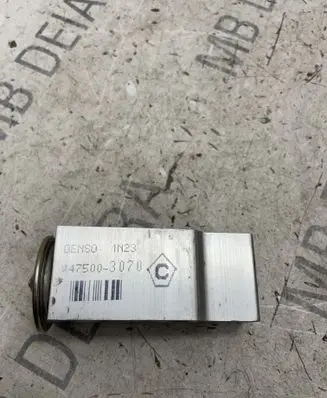 Lexus CT 200H Air conditioning (A/C) expansion valve 4475003070