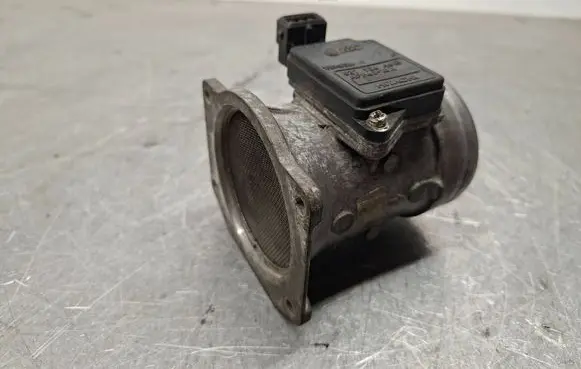 Seat Toledo II (1M) Mass air flow meter 037906461B