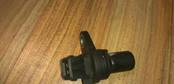 Ford Fiesta Camshaft position sensor 12K073A1D