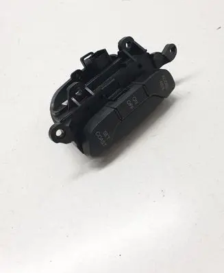 Steering wheel buttons/switches