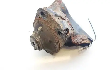 Honda Civic Engine mount bracket 