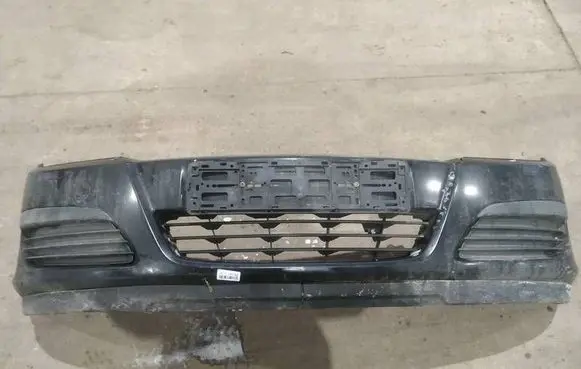 Opel Astra H Front bumper JUODAS