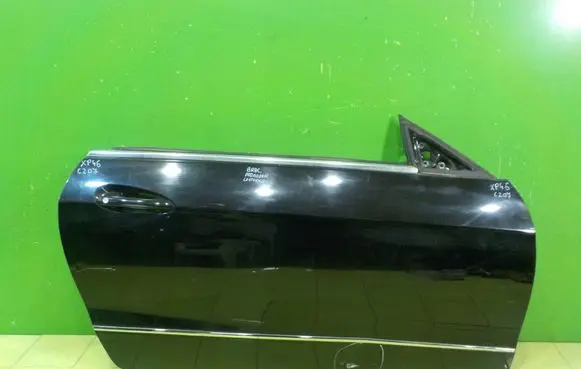 Mercedes-Benz E C207 W207 Front door PRZOD XP46