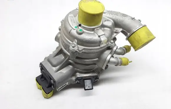 Audi Q7 4M Turbo 057145601F