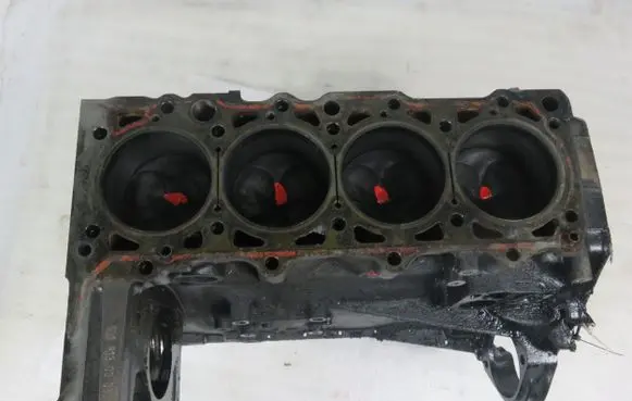 Mercedes-Benz C AMG W202 Engine block OM601913