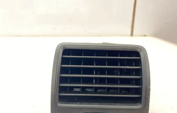 Volkswagen Golf V Dashboard side air vent grill/cover trim 1K0819710