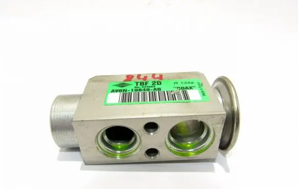 Ford C-MAX II Air conditioning (A/C) expansion valve AV6N19849AB