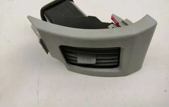 Toyota Prius (XW30) Dashboard side air vent grill/cover trim 5566047030 656504780 5568647020