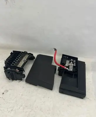 Volvo V40 Fuse box set 31409757 31337532 30659192-3