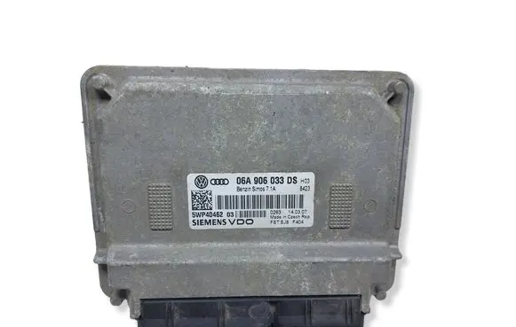 Audi A3 S3 8P Engine control unit/module 06A906033DSKASACJ 06A906033DS 5WP4046203