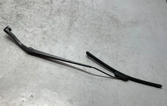 Opel Insignia A Windshield/front glass wiper blade 13227399