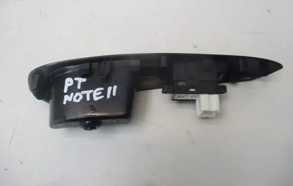Nissan Note (E12) Electric window control switch