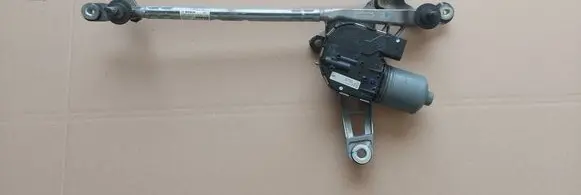Audi A4 S4 B9 Front wiper linkage 