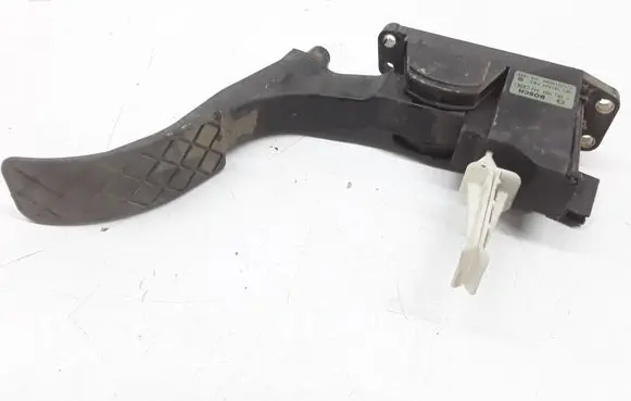 Volkswagen Golf IV Accelerator throttle pedal 0281002342