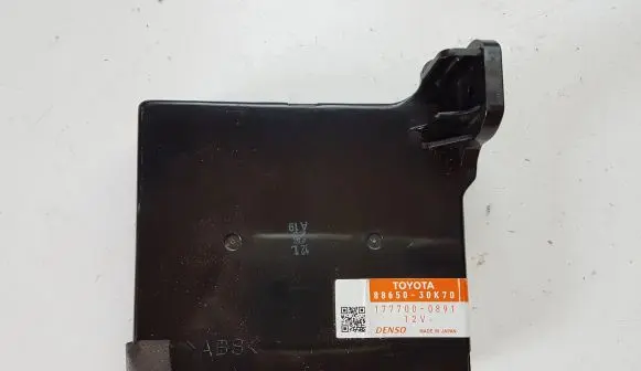 Lexus GS 300 350 430 450H Other control units/modules 8865030K70 1777000891