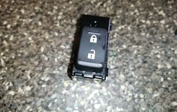 Mazda CX-3 Central locking switch button DB4G66660