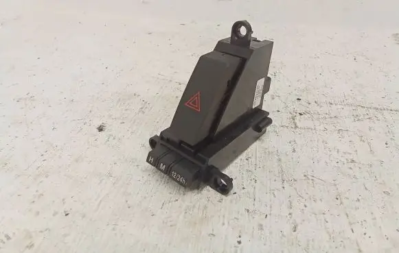 Mazda 3 II Hazard light switch BBP3664H0 10004071