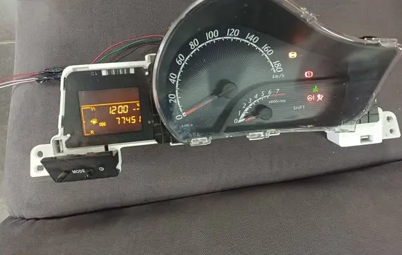 Toyota iQ Speedometer (instrument cluster) 8380074040D