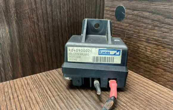 Peugeot Boxer Glow plug pre-heat relay 9615938280