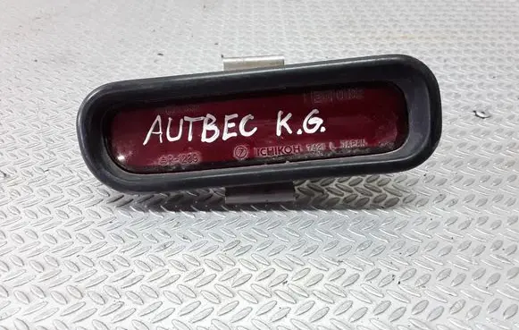 Subaru Outback Third/center stoplight