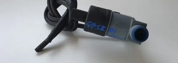 Nissan Qashqai Windscreen/windshield washer pump