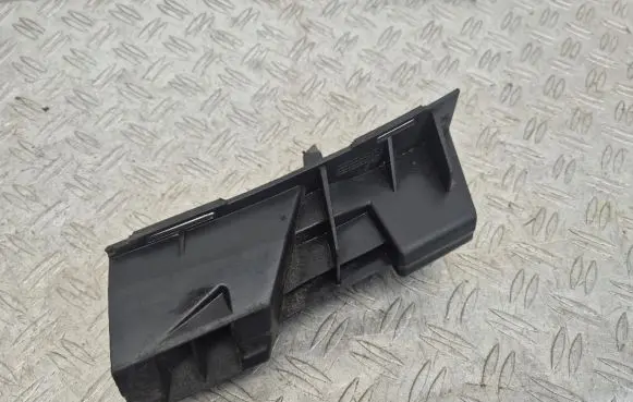 Mercedes-Benz E W212 Front bumper mounting bracket A2128852465