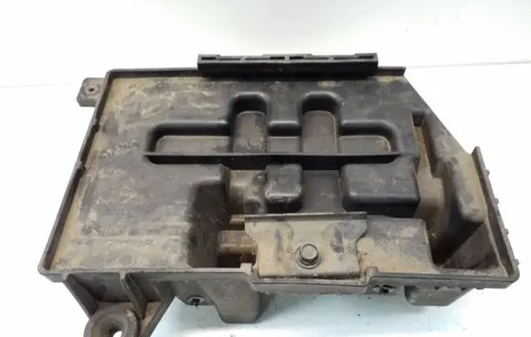 Battery tray