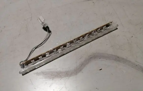 Nissan Primera Third/center stoplight
