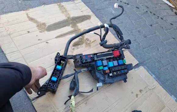 Toyota Prius (XW20) Fuse box set 8211147280B ITA